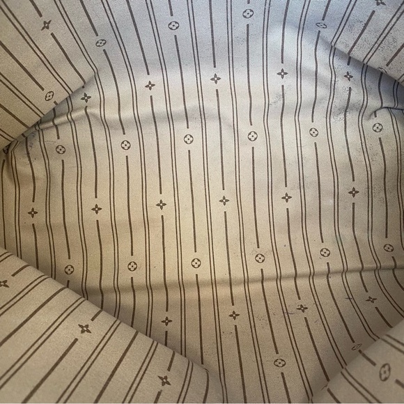 SOLD Louis Vuitton Monogram Delightful MM Hobo - Picture 14 of 16